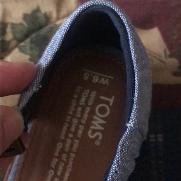 Tom’s Women’s Sandals - Wore 1 time - Picture 3 of 5